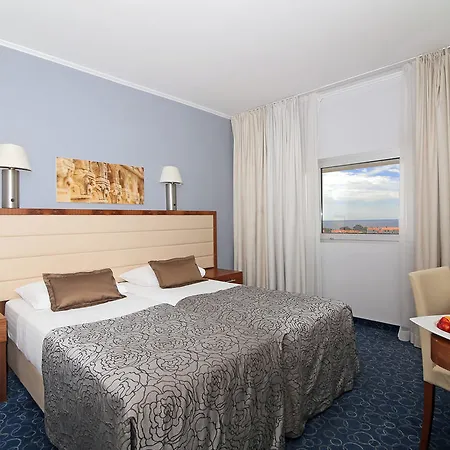 Hotel Lero 4*